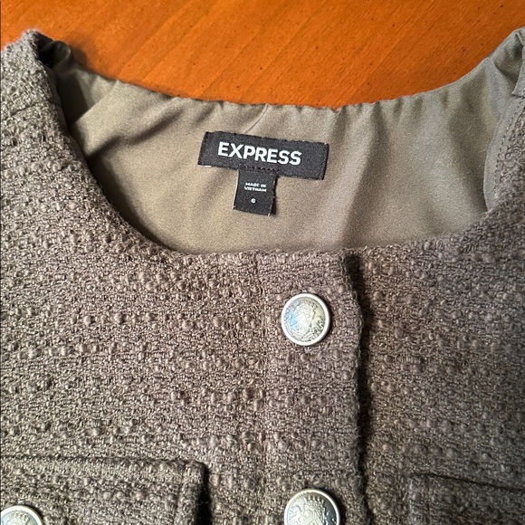 Express Green Textured Button Front Romper - Picture 3 of 4